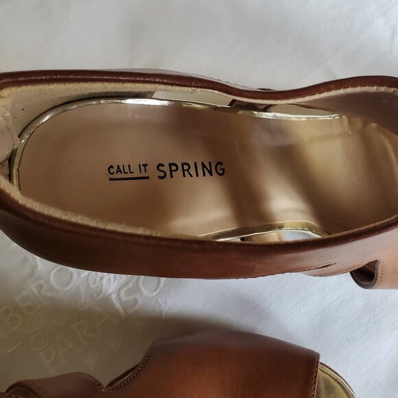 Shoes - Picture 3 of 9